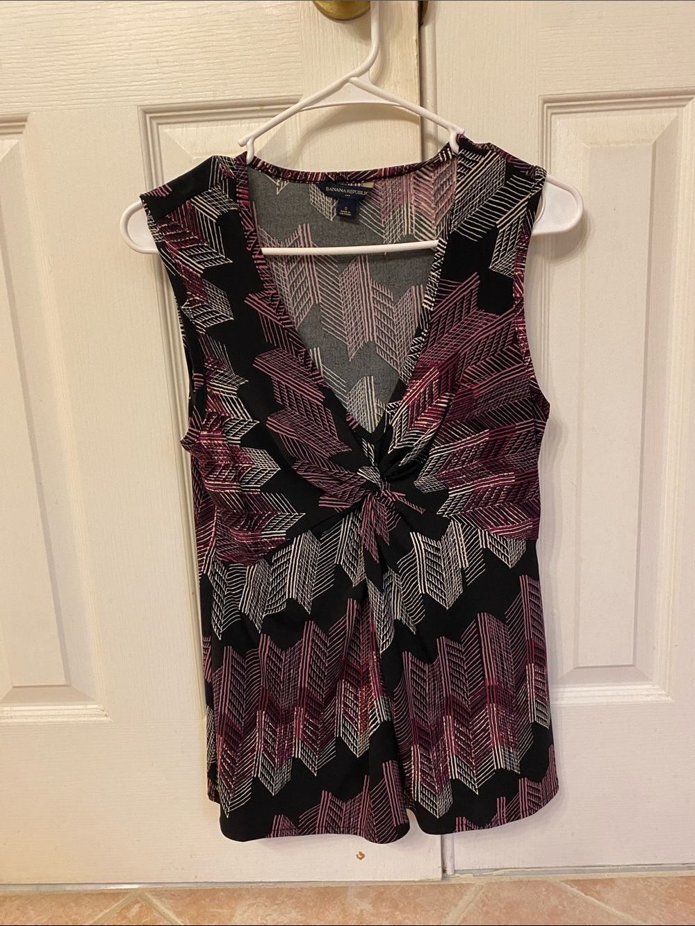 Banana Republic Black, Purple & White Twist-Front Sleeveless Top